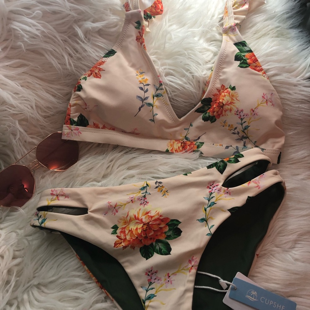 Nwt Cupshe Floral Bikini